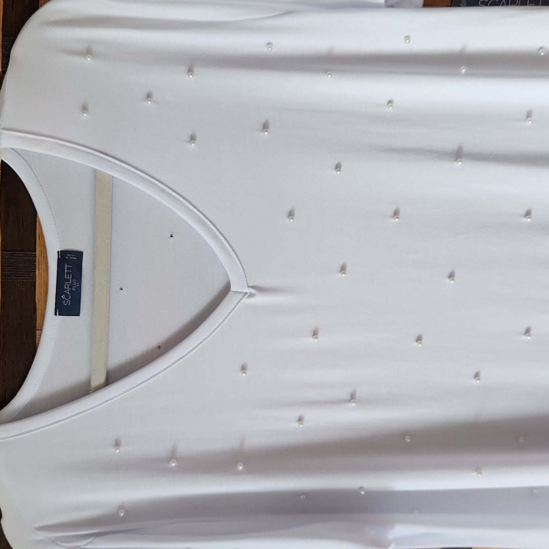 Nwt! Scarlett White Pearl Studded V-Neck T-Shirt With Embellishments